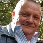 Zeitgemäß mit Einfluß der alten Dichter, um deren Gedanken im Heute zu finden!